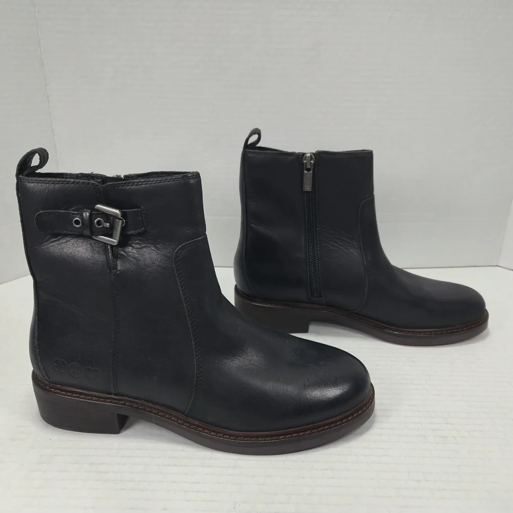 Lucky Brand Quendy Black Leather Chelsea Ankle Booties Boots Size 5 1/2 5.5